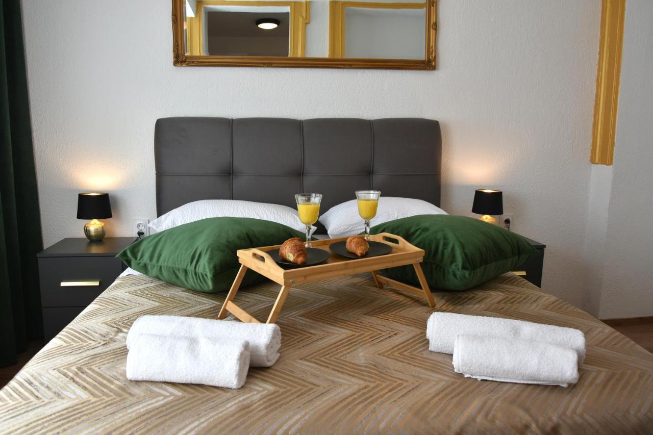 Golden Room زادار المظهر الخارجي الصورة
